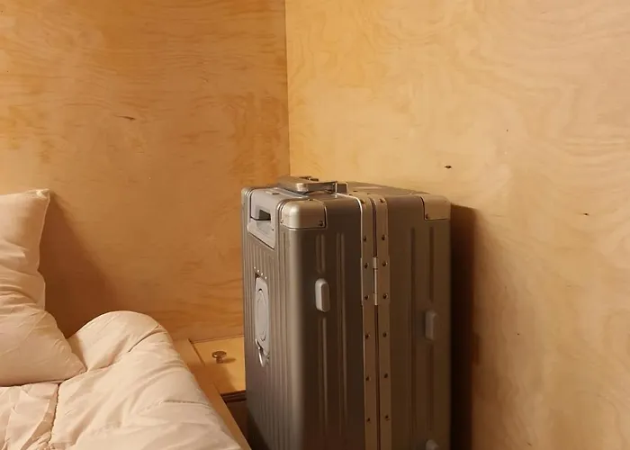 カプセルホテル Travel Light Capsule